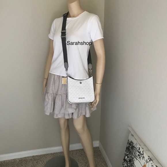 🌼Michael Kors Purse - Picture 6 of 12